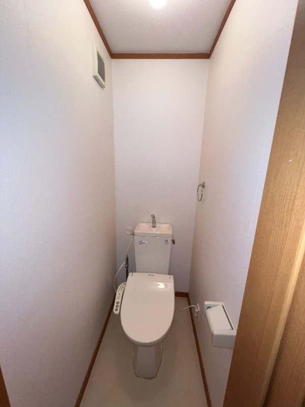 トイレ　ゆったりとした空間のトイレです