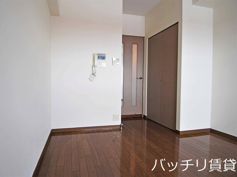 居室・リビング　画像は別号室タイプの為、現状を優先致します。