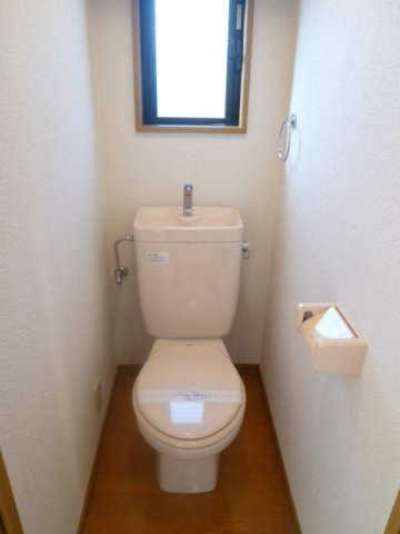 トイレ　トイレもきれいです
