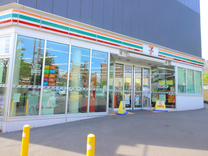 コンビニ　セブンイレブン 板橋小茂根4丁目店（コンビニ）まで133m