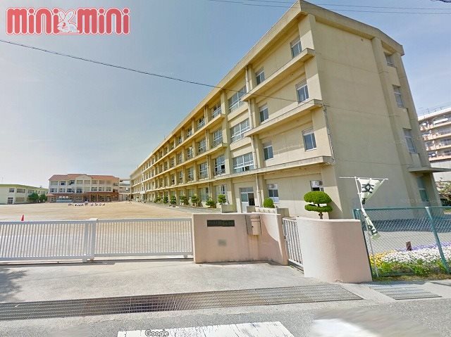 小学校　明石市立錦浦小学校（小学校）まで1526m
