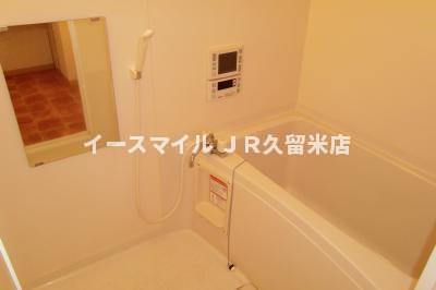 バス・シャワールーム　ゆったり過ごせるお風呂です