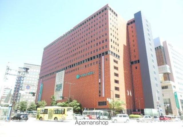 ショッピングセンター　福岡大丸（ショッピングセンター）まで330m