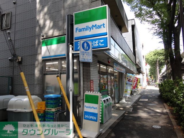 コンビニ　ファミリーマート杉並下高井戸四丁目店（コンビニ）まで330m
