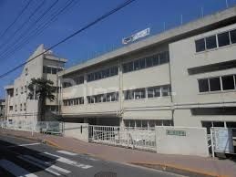 小学校　鎌ヶ谷市立鎌ケ谷小学校（小学校）まで100m