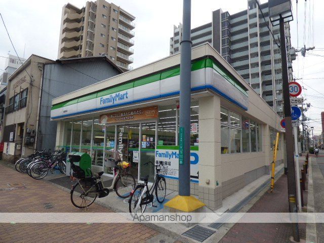 コンビニ　ファミリーマート（コンビニ）まで356m