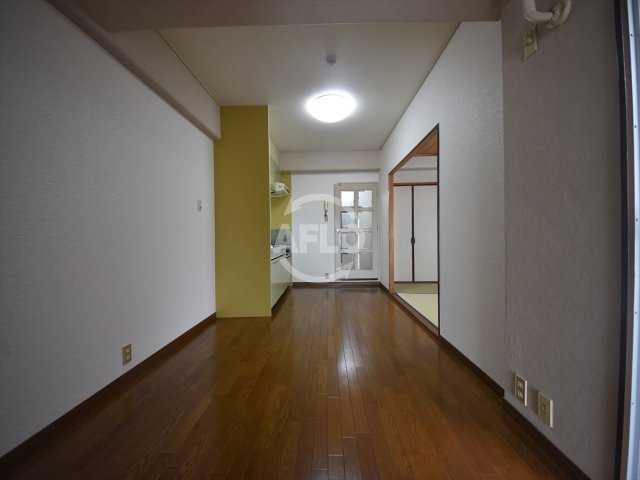 居室・リビング　ストークマンション内本町　リビング