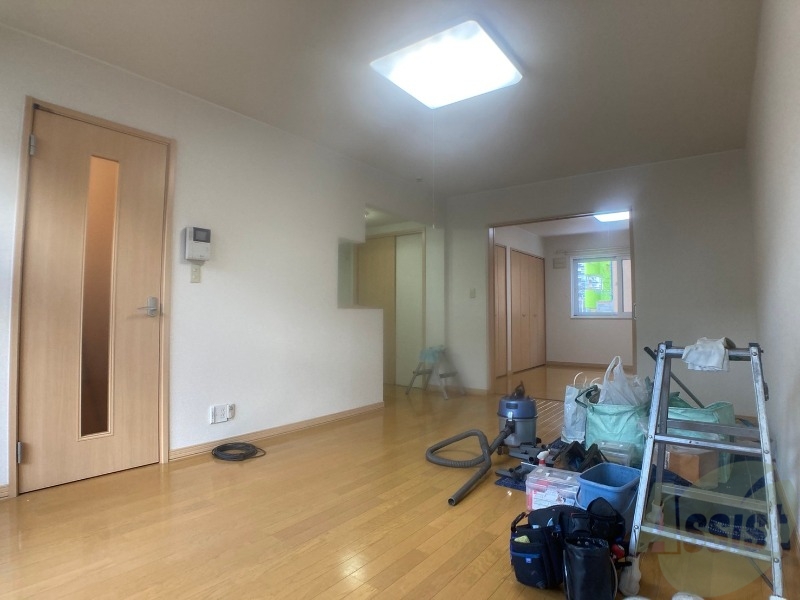 居室・リビング　広くてキレイなお部屋が広がっていて、充実した生活が送れそう。