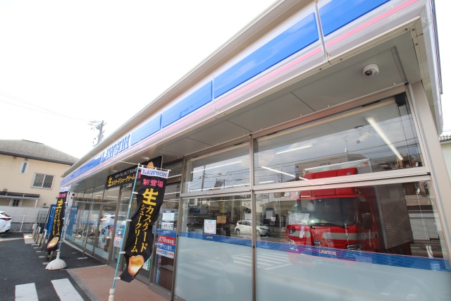 コンビニ　ローソン 千種楠元町店（コンビニ）まで300m