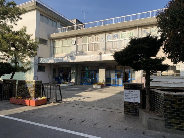 中学校　小田原市立泉中学校（中学校）まで1071m