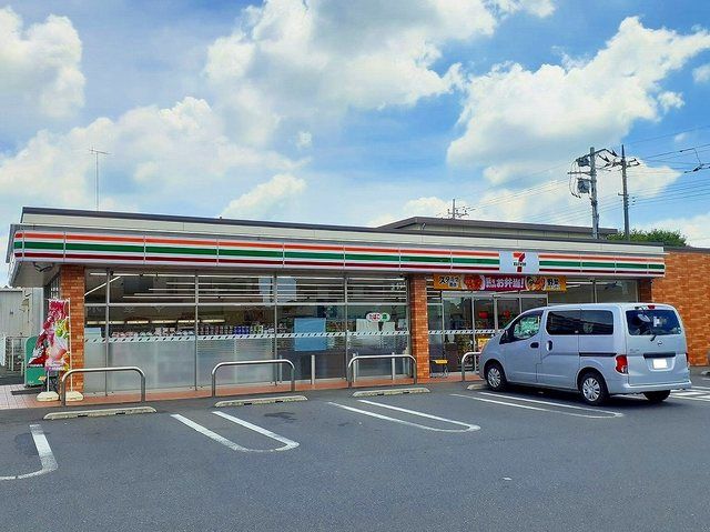 コンビニ　セブン-イレブン 館林上赤生田（コンビニ）まで280m