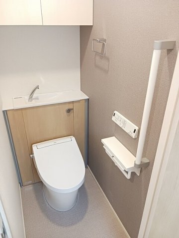 トイレ　落ち着いたトイレです