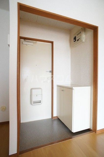 ガーデンヒルズIIの玄関写真