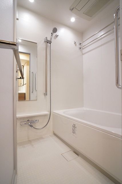 バス・シャワールーム　別タイプ部屋　参考写真です