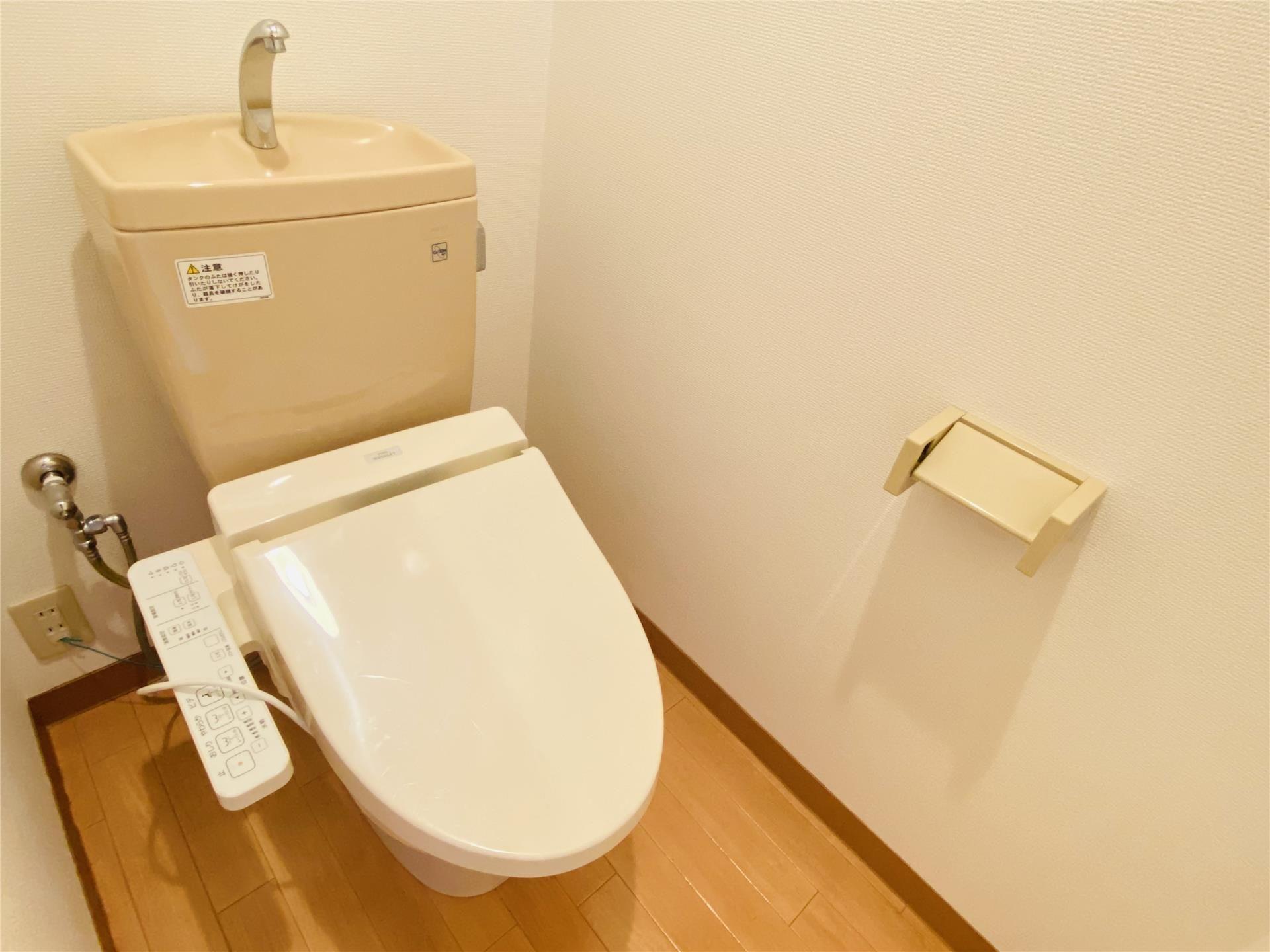 トイレ　※同物件別室同タイプの写真です