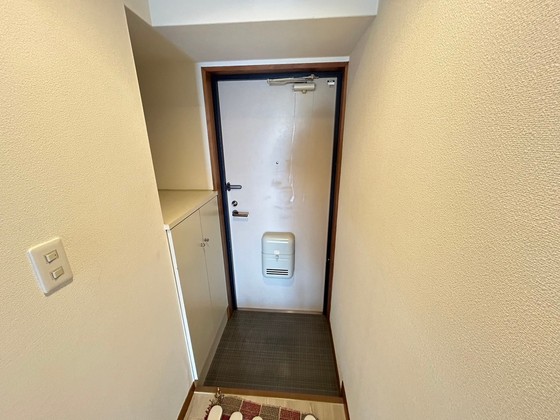 玄関　※別部屋の写真です