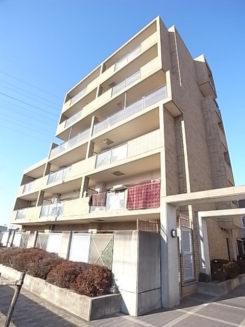 建物外観　落ち着いた雰囲気の外観です