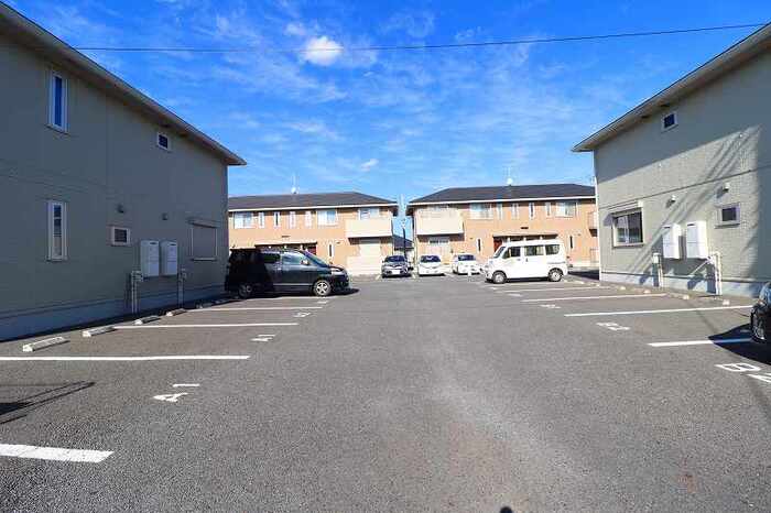 駐車場　駐車場