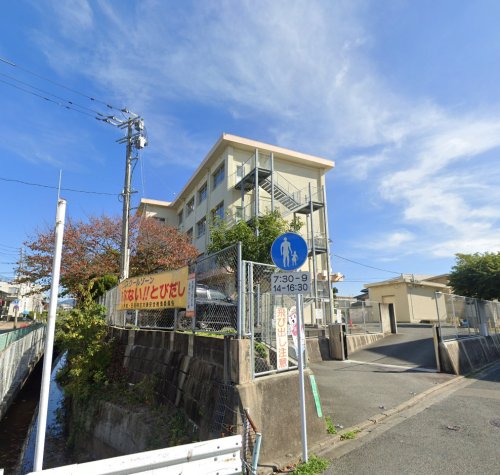 小学校　福岡市立曰佐小学校（小学校）まで1054m