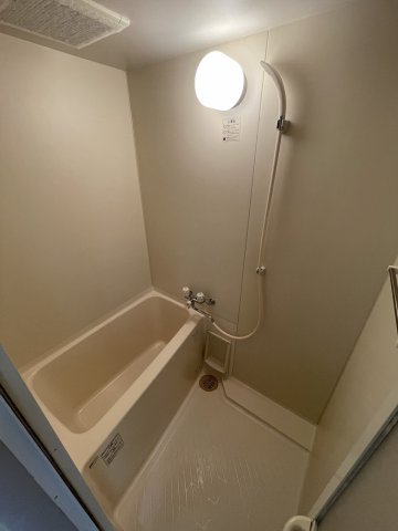 ADORERの風呂写真