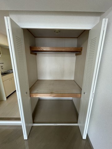 ADORERの内装写真