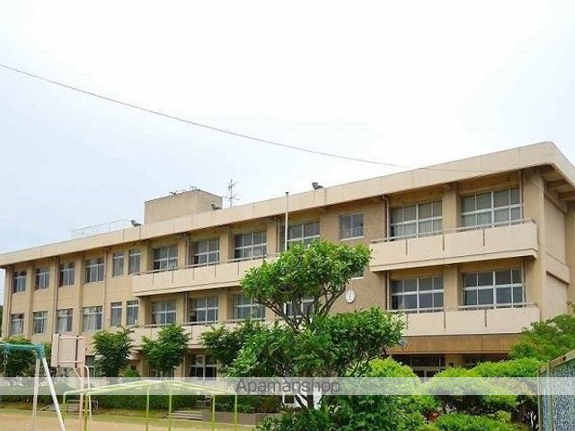 小学校　岡山市立箕島小学校（小学校）まで750m