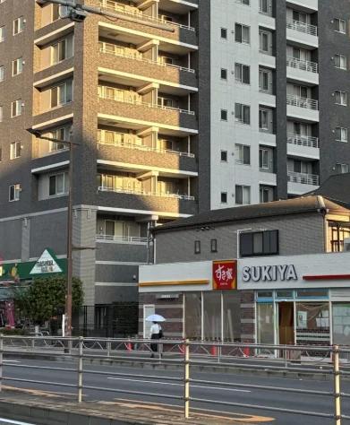 飲食店　すき家 両国店（飲食店）まで118m