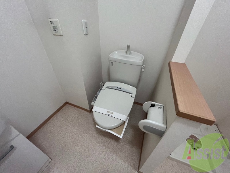 トイレ　トイレはウォシュレット付きです。シャワートイレは嬉しいですね