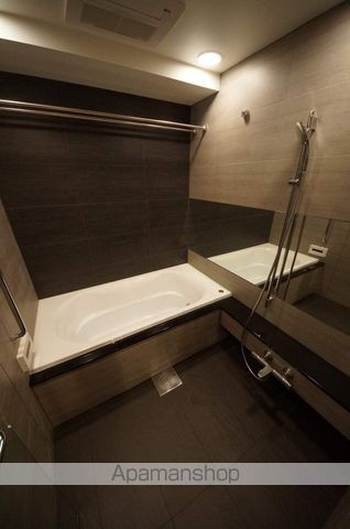 都営大江戸線 東新宿駅 徒歩2分 32階建 築15年の風呂写真