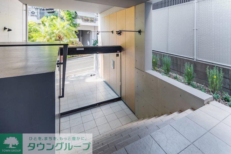 ロビー　★タウンハウジング取り扱い★