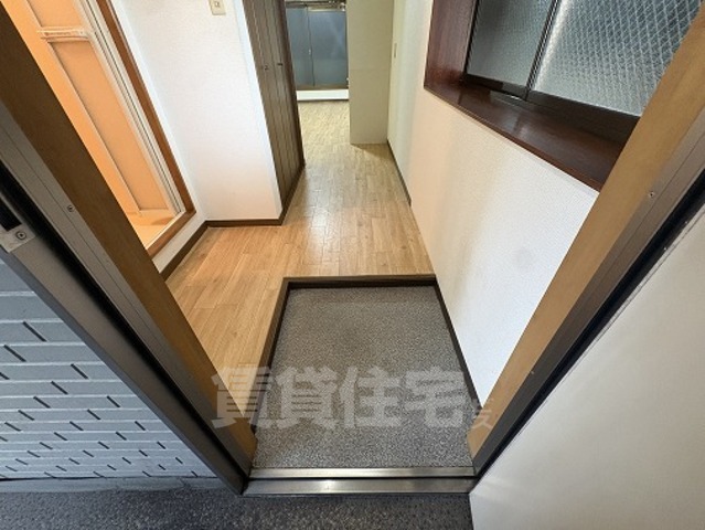 ＪＲ片町線 徳庵駅 徒歩6分 3階建 築36年の玄関写真