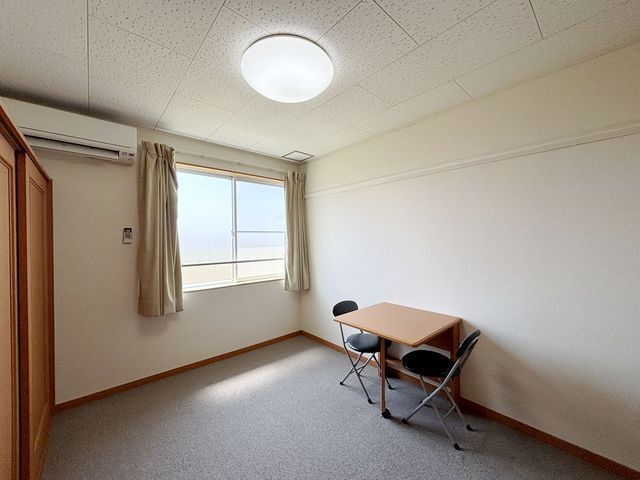 ルミエールの居間写真