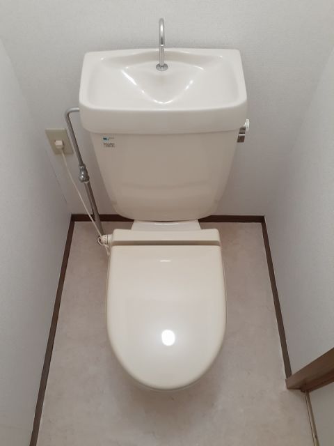 ＪＲ高崎線 本庄駅 徒歩21分 2階建 築31年のトイレ写真