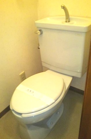 トイレ　※別部屋参考写真