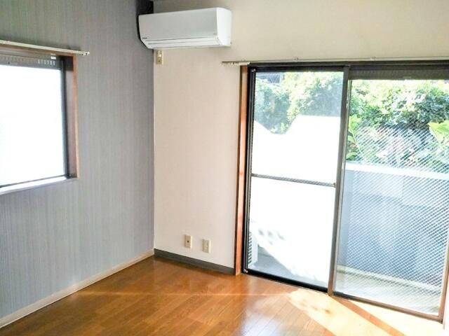 居室・リビング　※別部屋参考写真