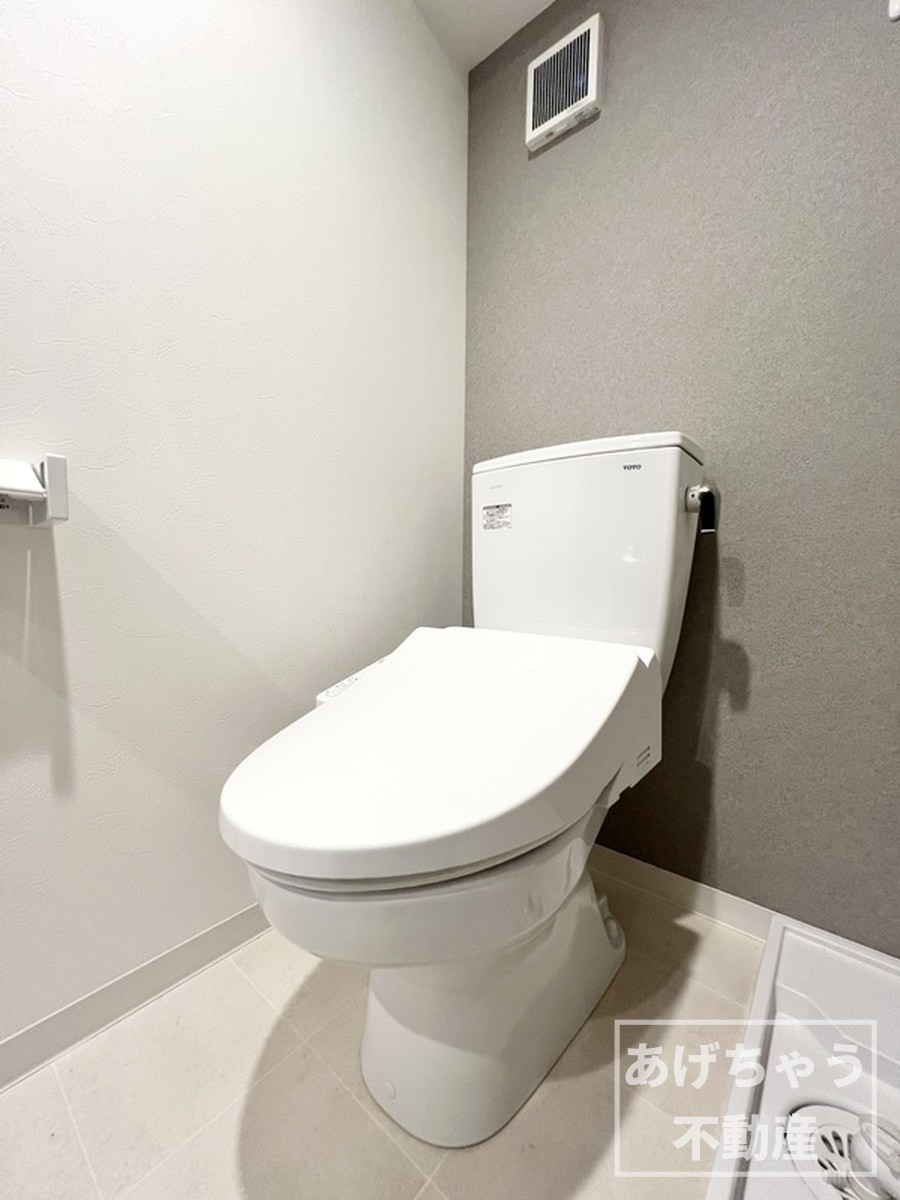 ＪＲ中央線 中野駅 徒歩9分 4階建 新築のトイレ写真