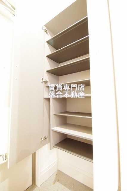 収納　シューズ収納
