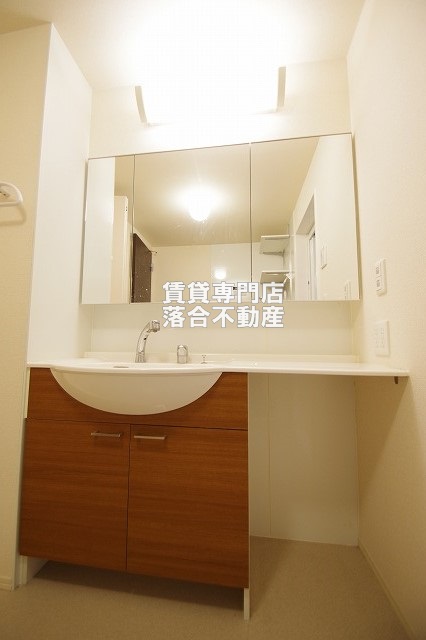 洗面設備　使いやすい独立洗面台