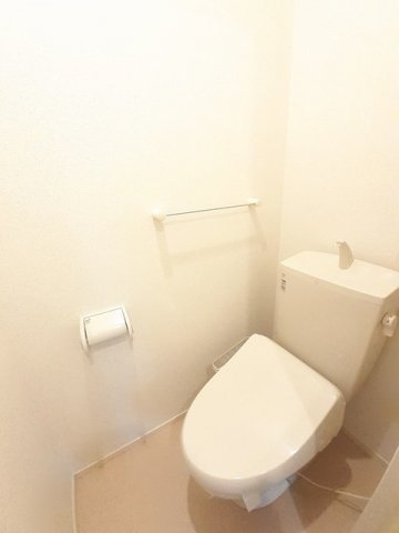 トイレ　トイレもきれいです
