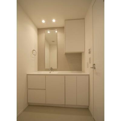 洗面設備　※写真は同タイプ住戸です。