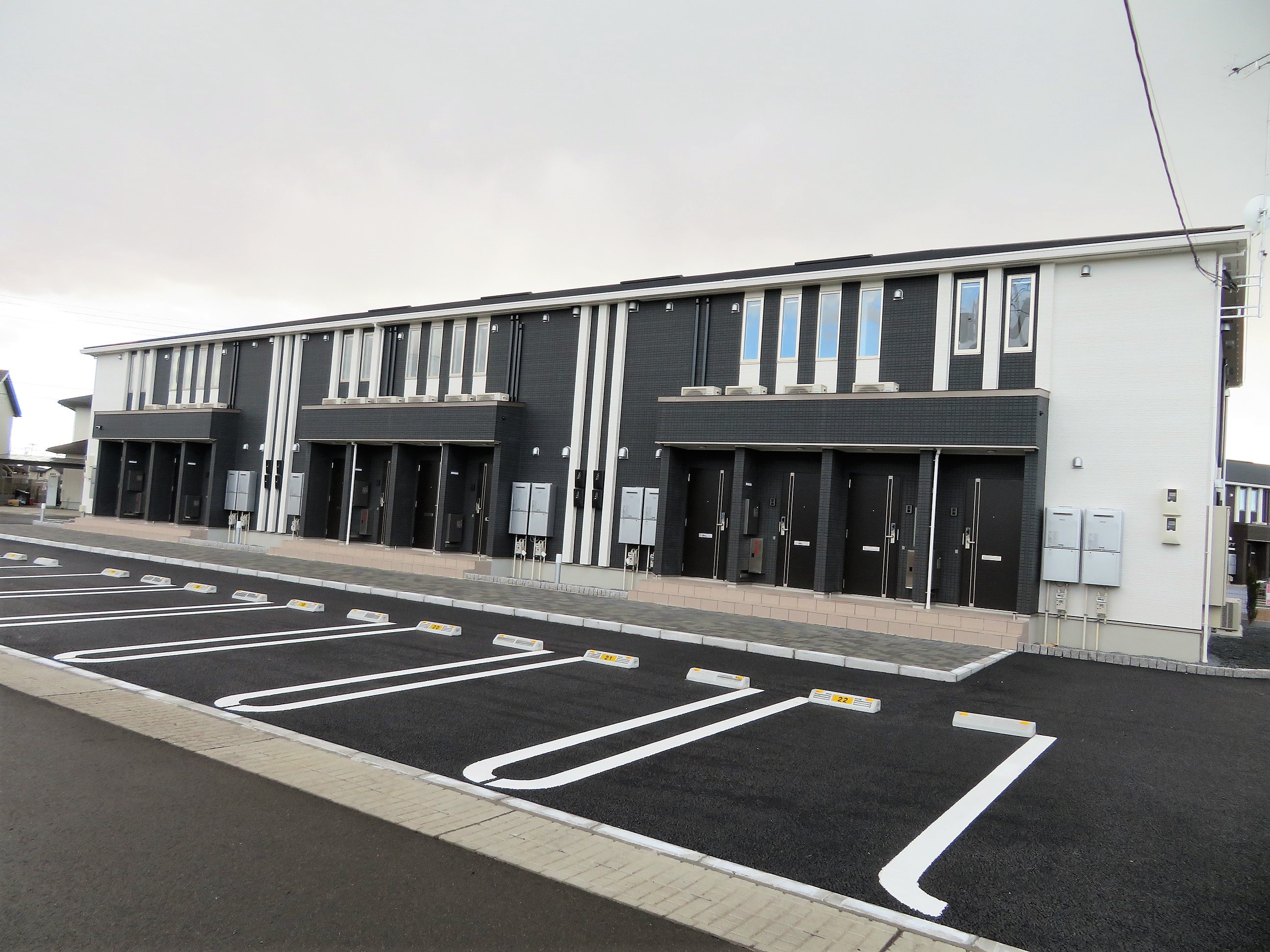 建物外観　ペット可、築浅物件のご紹介☆インターネット無料でお得です。