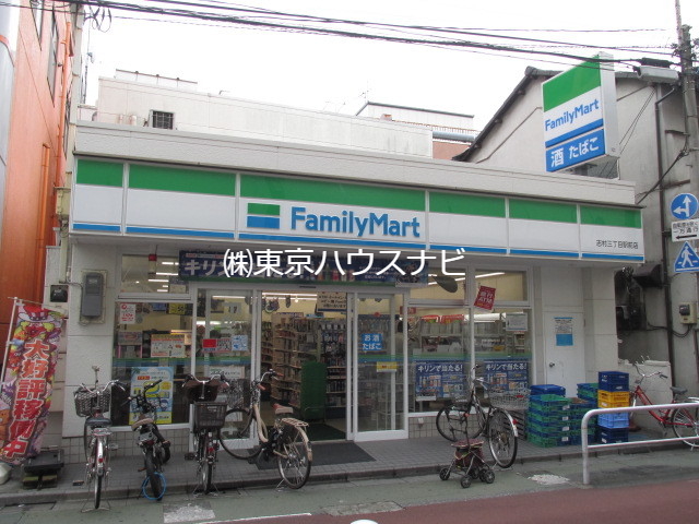 コンビニ　ファミリーマート板橋前野町三丁目店（コンビニ）まで637m