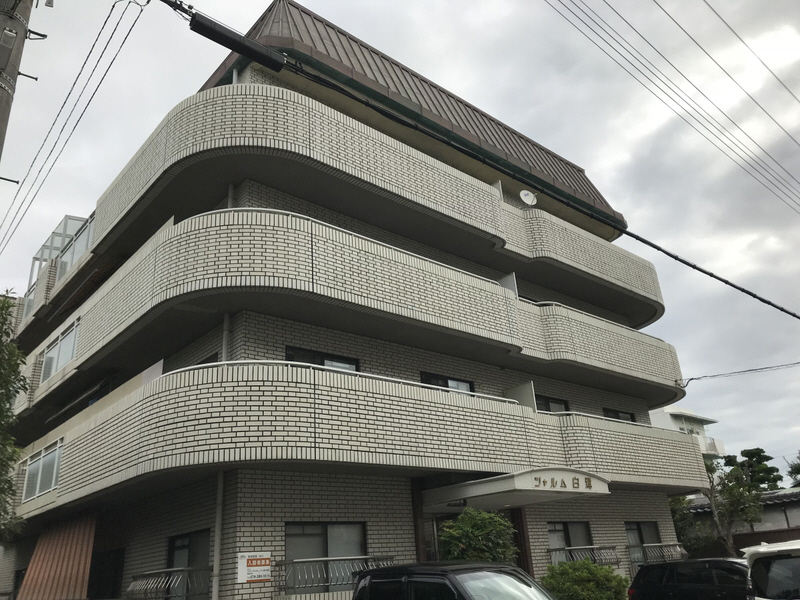 【スクエアメゾン姫路城前の建物外観】