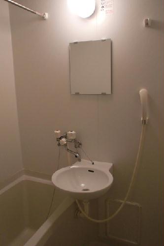 バス・シャワールーム　綺麗な浴室