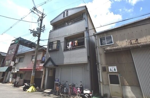 ＪＲおおさか東線 衣摺加美北駅 徒歩1分 3階建 築36年の外観写真