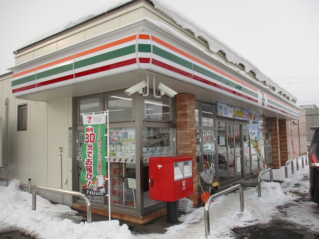コンビニ　セブン-イレブン 札幌里塚緑ヶ丘店（コンビニ）まで0m