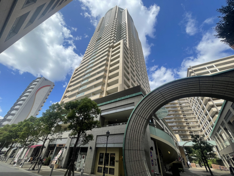 トア山手ザ・神戸タワーの建物外観