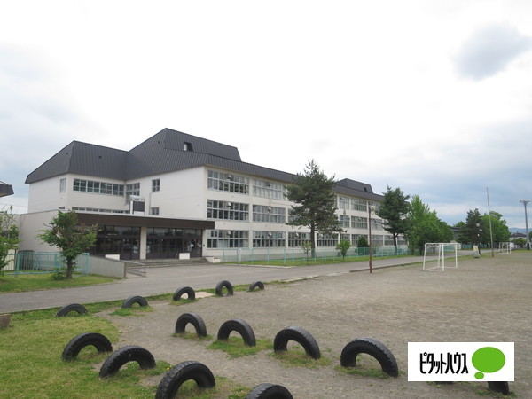 【旭川市永山五条のアパートの小学校】