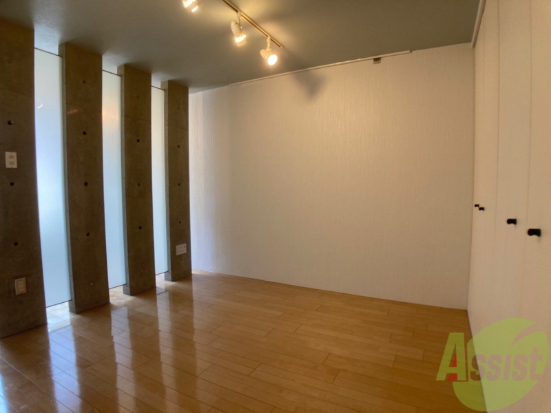 居室・リビング　広くてキレイなお部屋が広がっていて、充実した生活が送れそう。