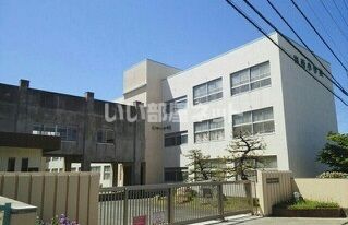 小学校　岩西小学校（小学校）まで333m